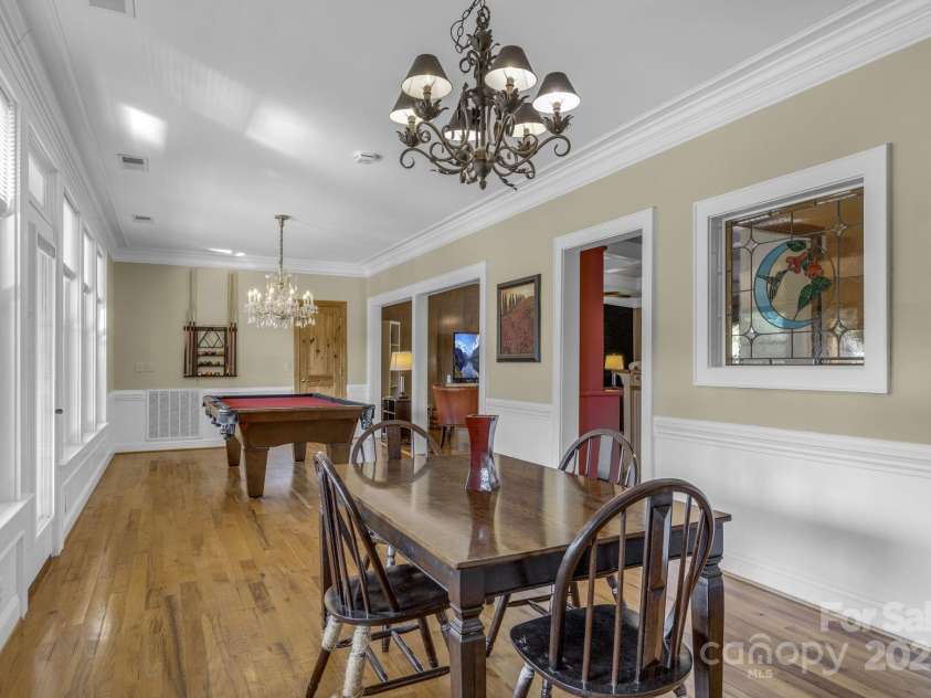 10 Scout Road, Greenville, SC 29611.  MLS# CAR4318926, YatesRealty ID 1462. 