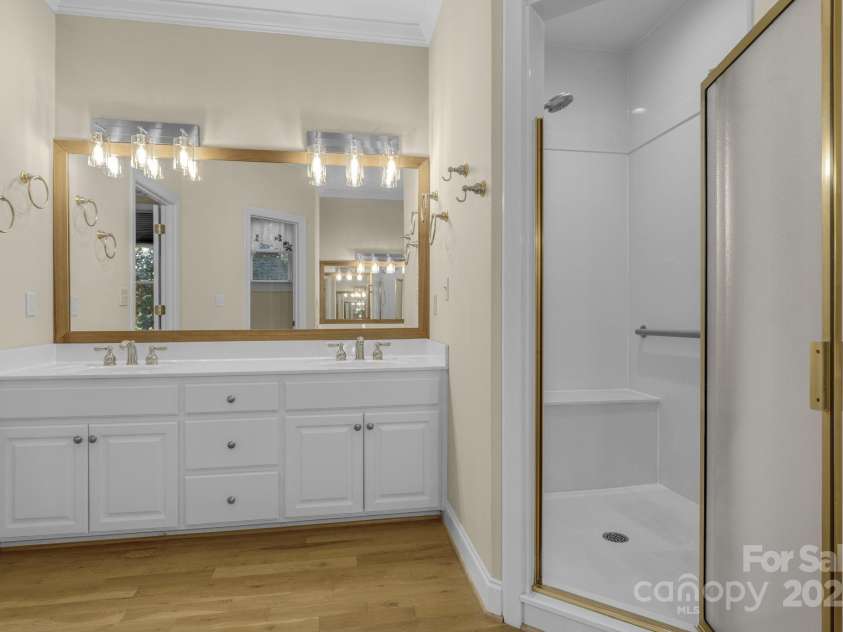 10 Scout Road, Greenville, SC 29611.  MLS# CAR4318926, YatesRealty ID 1462. 