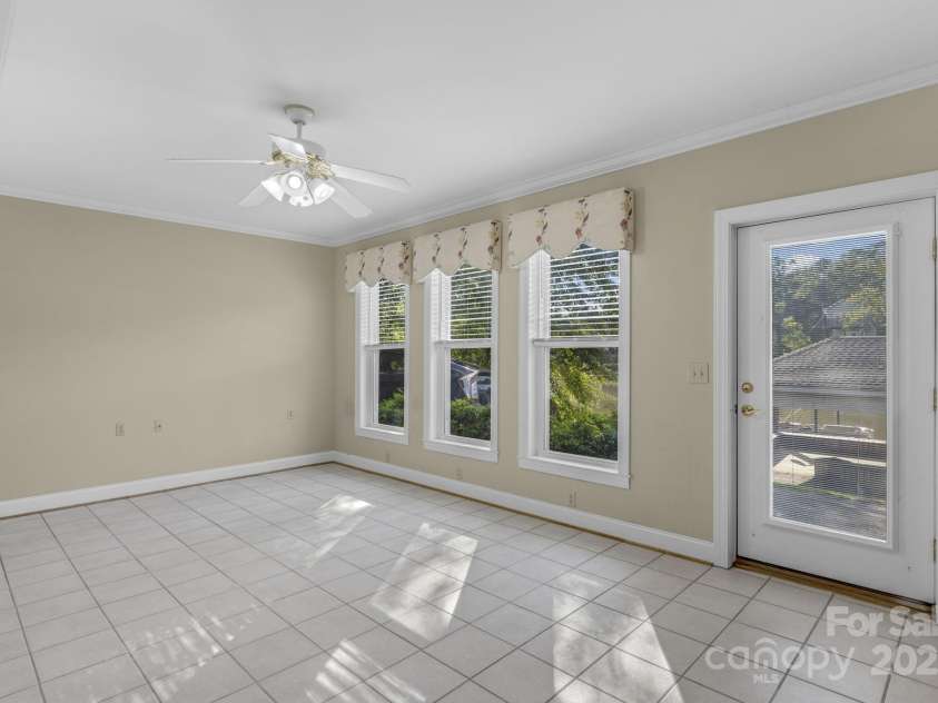 10 Scout Road, Greenville, SC 29611.  MLS# CAR4318926, YatesRealty ID 1462. 