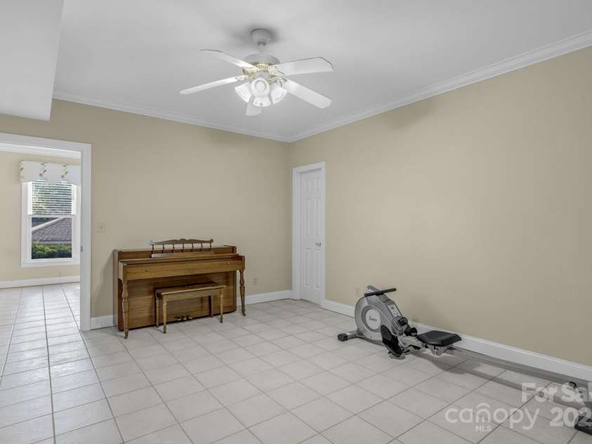 10 Scout Road, Greenville, SC 29611.  MLS# CAR4318926, YatesRealty ID 1462. 