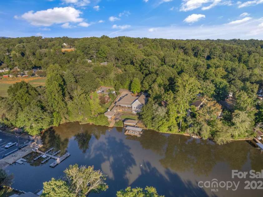 10 Scout Road, Greenville, SC 29611.  MLS# CAR4318926, YatesRealty ID 1462. 