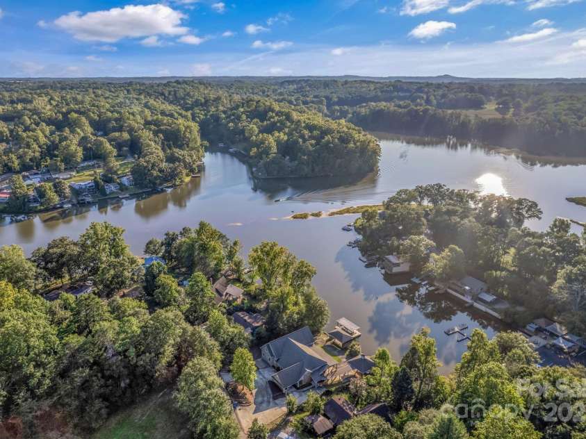 10 Scout Road, Greenville, SC 29611.  MLS# CAR4318926, YatesRealty ID 1462. 