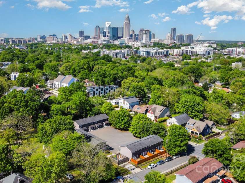 1512 Seigle Avenue, Charlotte, NC 28205.  MLS# CAR4292674, YatesRealty ID 14620. Close to Uptown