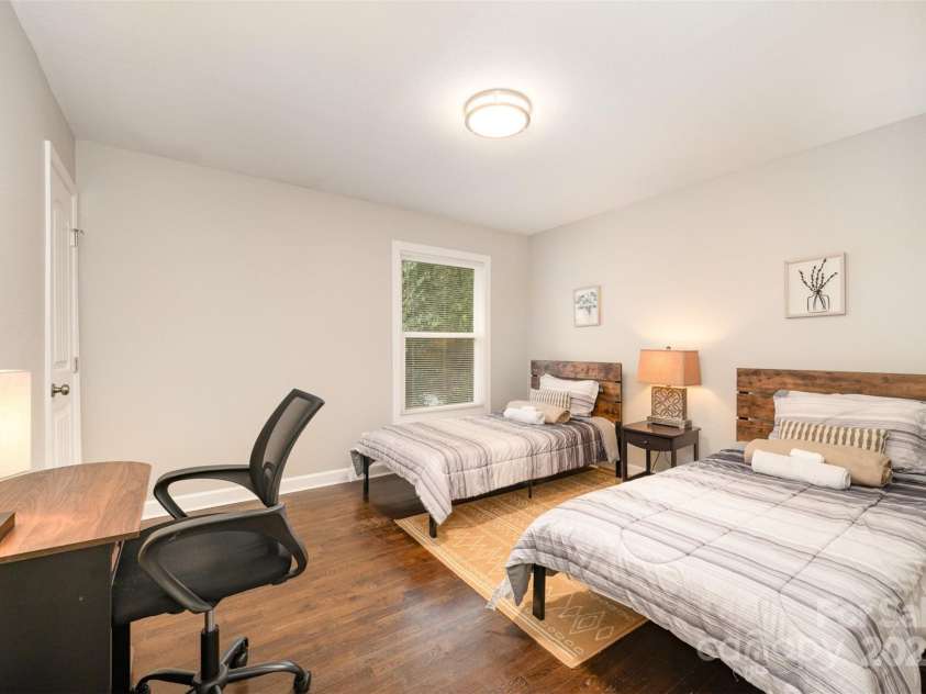 1512 Seigle Avenue, Charlotte, NC 28205.  MLS# CAR4292674, YatesRealty ID 14620. Secondary Bedroom