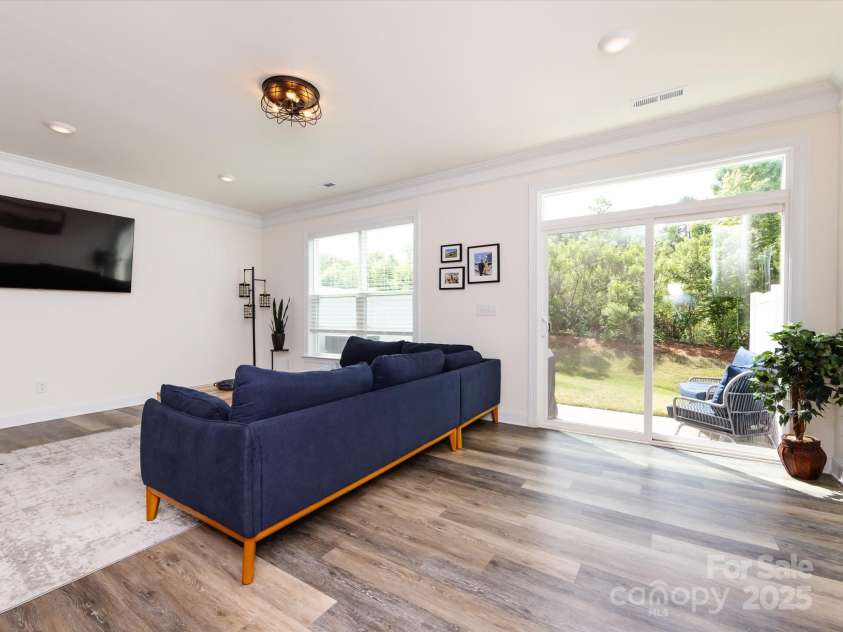 2141 Bexar Trail, Matthews, NC 28105.  MLS# CAR4255990, YatesRealty ID 14621. 