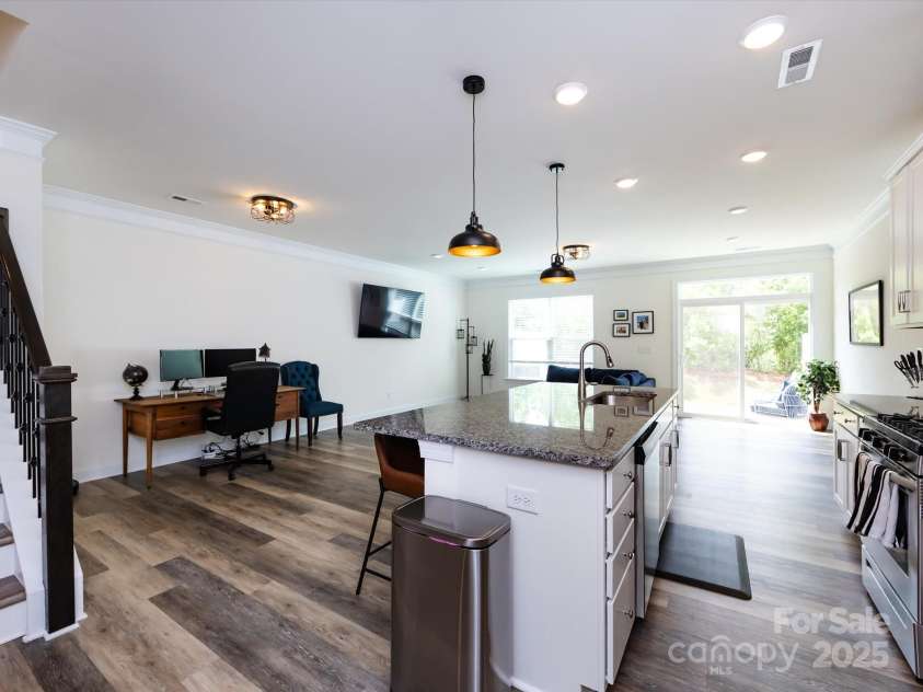 2141 Bexar Trail, Matthews, NC 28105.  MLS# CAR4255990, YatesRealty ID 14621. Open floorplan