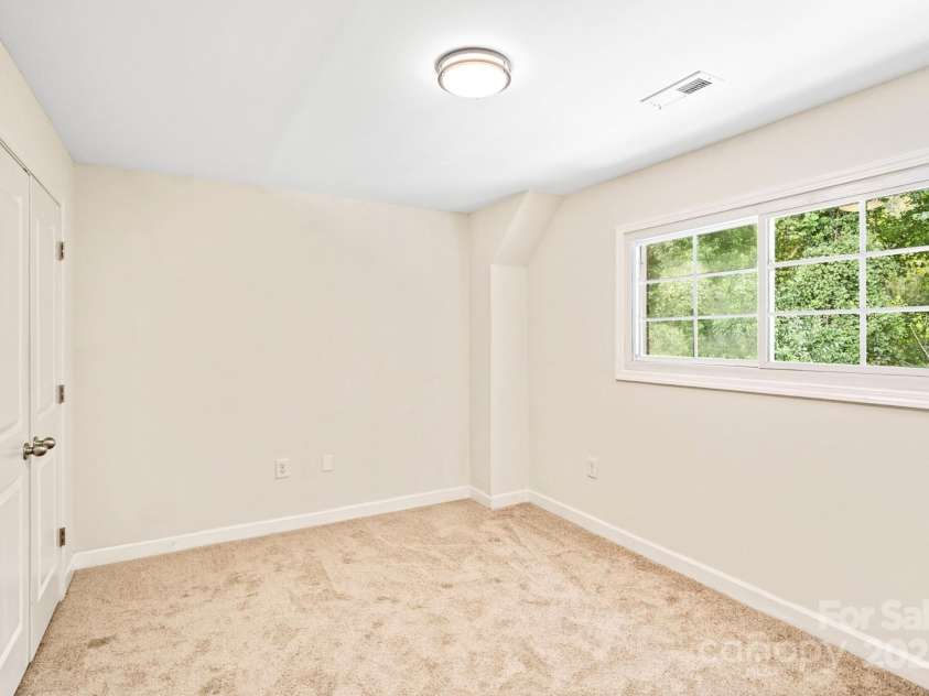 1215 Green Oaks Lane, Charlotte, NC 28205.  MLS# CAR4256711, YatesRealty ID 14622. Convenient downstairs half bath, perfect for guests.