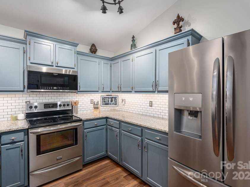 1774 Smyrna Lane, Catawba, NC 28609.  MLS# CAR4257675, YatesRealty ID 14624. Kitchen