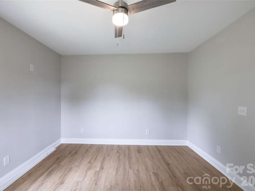 603 Hogan Farm Road, Seagrove, NC 27341.  MLS# CAR4372827, YatesRealty ID 14624. 