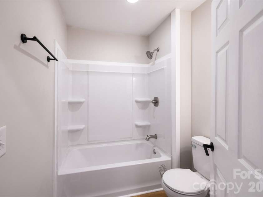 603 Hogan Farm Road, Seagrove, NC 27341.  MLS# CAR4372827, YatesRealty ID 14624. 