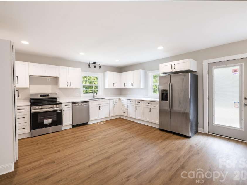 603 Hogan Farm Road, Seagrove, NC 27341.  MLS# CAR4372827, YatesRealty ID 14624. 