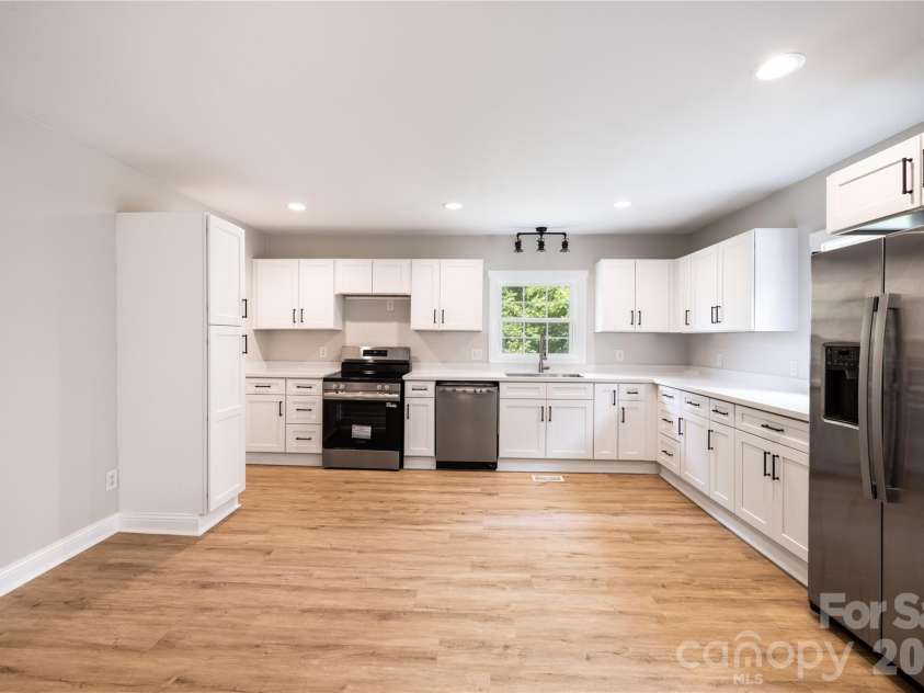 603 Hogan Farm Road, Seagrove, NC 27341.  MLS# CAR4372827, YatesRealty ID 14624. 