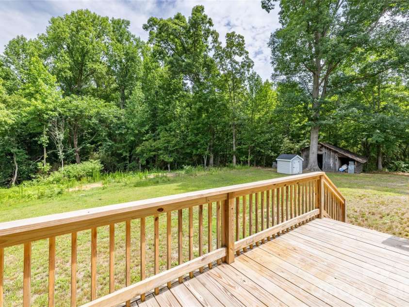 603 Hogan Farm Road, Seagrove, NC 27341.  MLS# CAR4372827, YatesRealty ID 14624. 