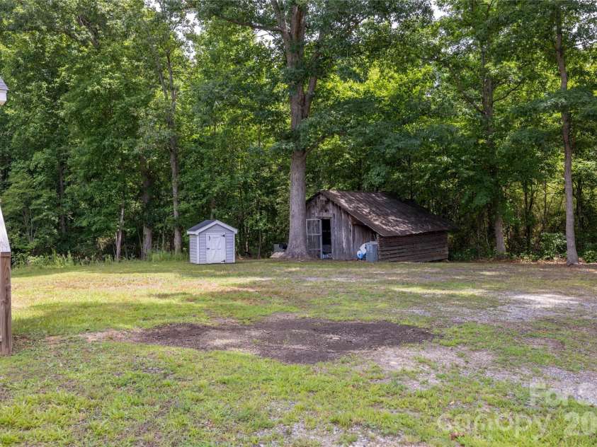 603 Hogan Farm Road, Seagrove, NC 27341.  MLS# CAR4372827, YatesRealty ID 14624. 
