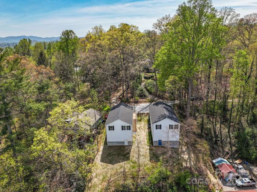 95 Eastabrook Avenue, Brevard, NC 28712.  MLS# CAR4206882, YatesRealty ID 14625. 