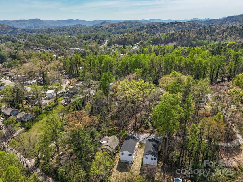 95 Eastabrook Avenue, Brevard, NC 28712.  MLS# CAR4206882, YatesRealty ID 14625. 