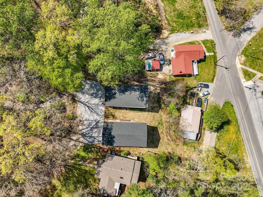 95 Eastabrook Avenue, Brevard, NC 28712.  MLS# CAR4206882, YatesRealty ID 14625. 