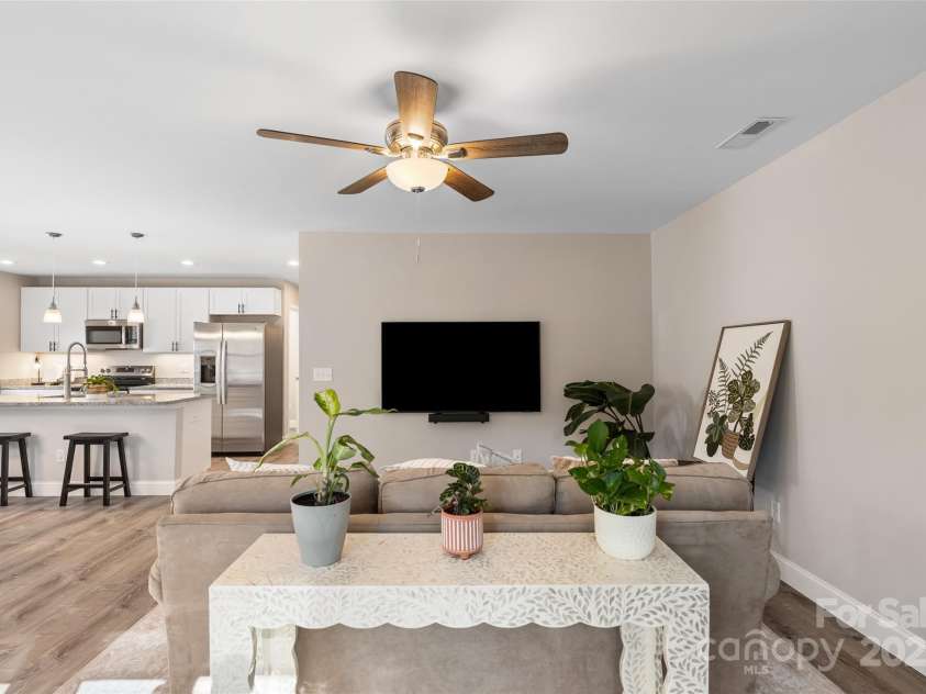 95 Eastabrook Avenue, Brevard, NC 28712.  MLS# CAR4332196, YatesRealty ID 14625. 