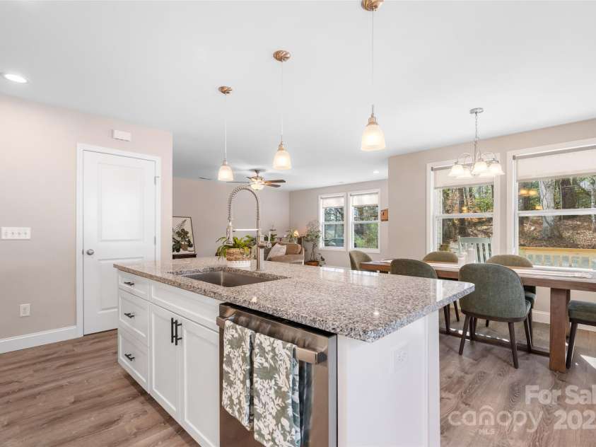 95 Eastabrook Avenue, Brevard, NC 28712.  MLS# CAR4332196, YatesRealty ID 14625. 