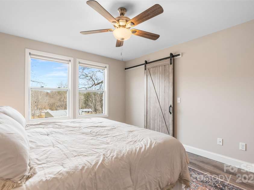 95 Eastabrook Avenue, Brevard, NC 28712.  MLS# CAR4332196, YatesRealty ID 14625. 