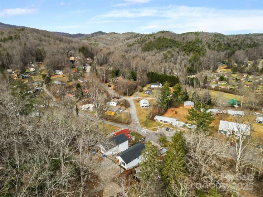 95 Eastabrook Avenue, Brevard, NC 28712.  MLS# CAR4332196, YatesRealty ID 14625. 