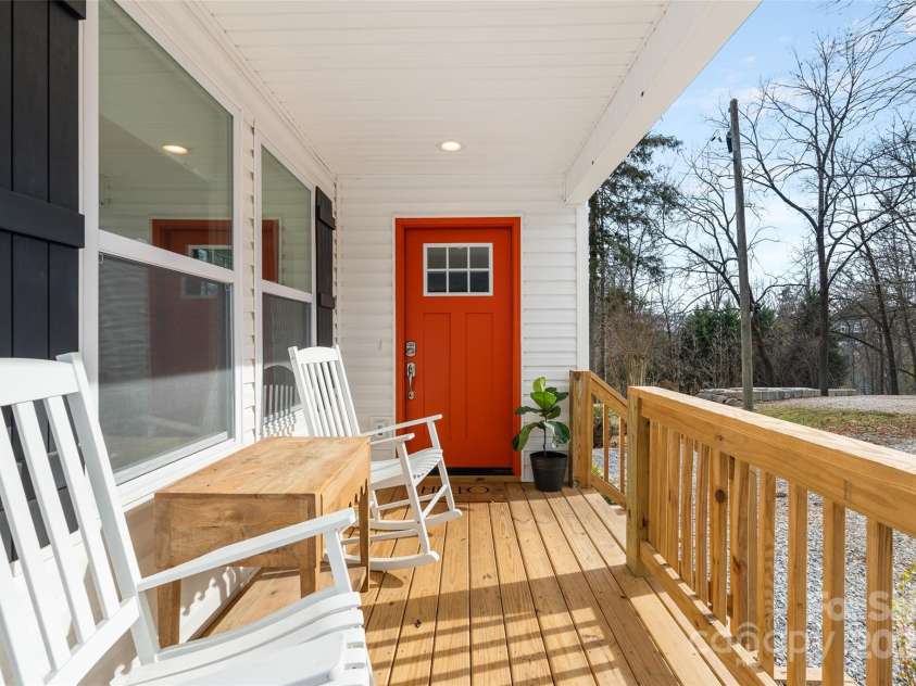 95 Eastabrook Avenue, Brevard, NC 28712.  MLS# CAR4332196, YatesRealty ID 14625. 