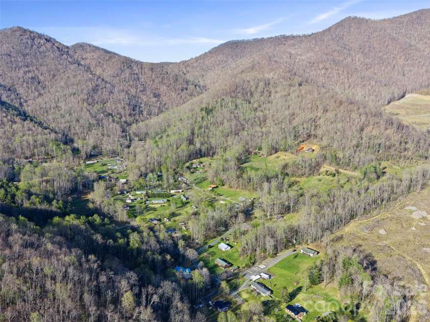 58 Possum Trot Road, Bakersville, NC 28705.  MLS# CAR4371183, YatesRealty ID 14626. 