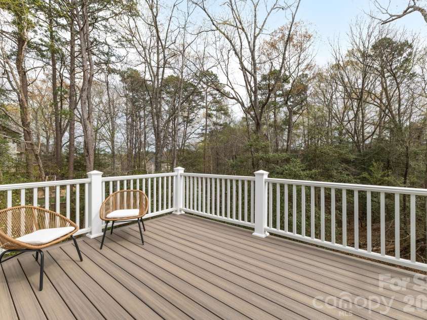 1928 46th Avenue Drive, Hickory, NC 28601.  MLS# CAR4365486, YatesRealty ID 14627. 
