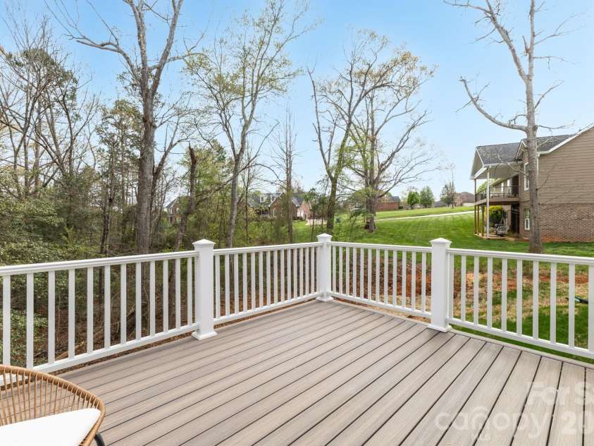 1928 46th Avenue Drive, Hickory, NC 28601.  MLS# CAR4365486, YatesRealty ID 14627. 