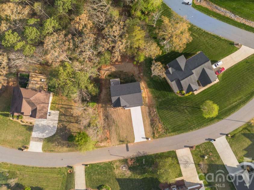 1928 46th Avenue Drive, Hickory, NC 28601.  MLS# CAR4365486, YatesRealty ID 14627. 