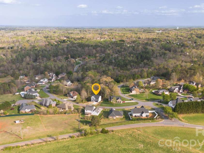 1928 46th Avenue Drive, Hickory, NC 28601.  MLS# CAR4365486, YatesRealty ID 14627. 