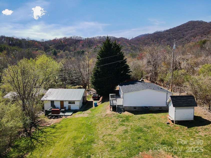 6 & 10 Lands End Drive, Candler, NC 28715.  MLS# CAR4242356, YatesRealty ID 14627. 