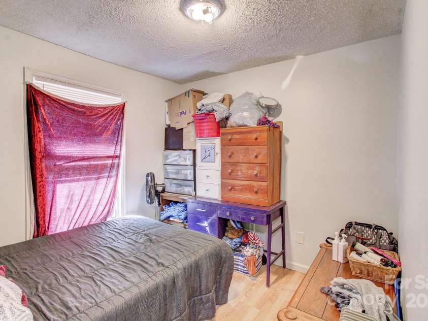 6 & 10 Lands End Drive, Candler, NC 28715.  MLS# CAR4242356, YatesRealty ID 14627. 