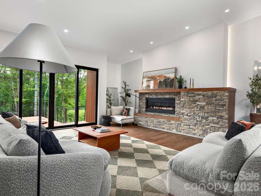 78 Manchester Way, Mills River, NC 28759.  MLS# CAR4343578, YatesRealty ID 1463. 