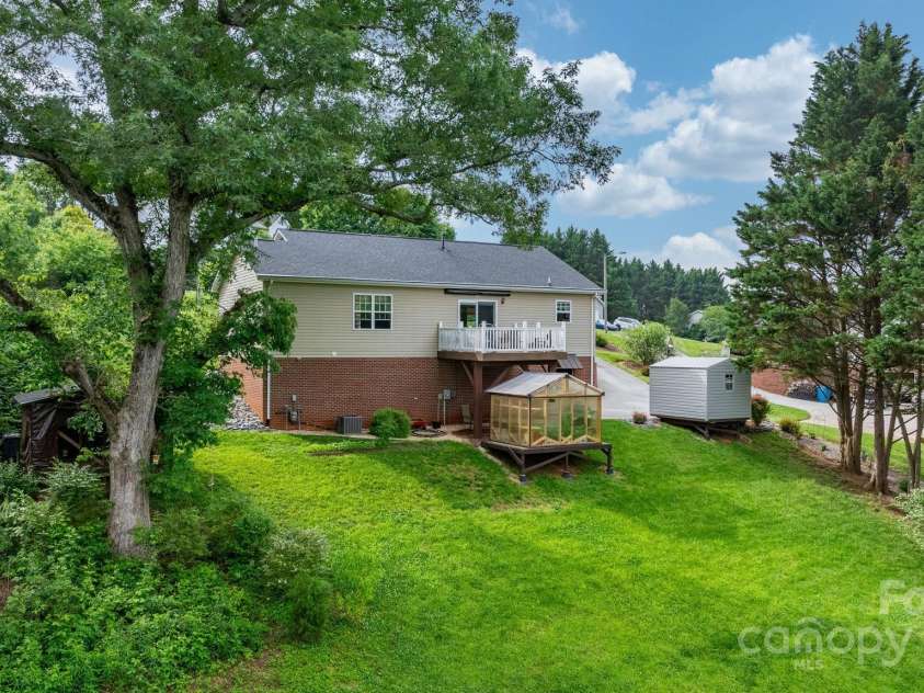 215 Taylor Circle, Granite Falls, NC 28630.  MLS# CAR4260426, YatesRealty ID 14630. 