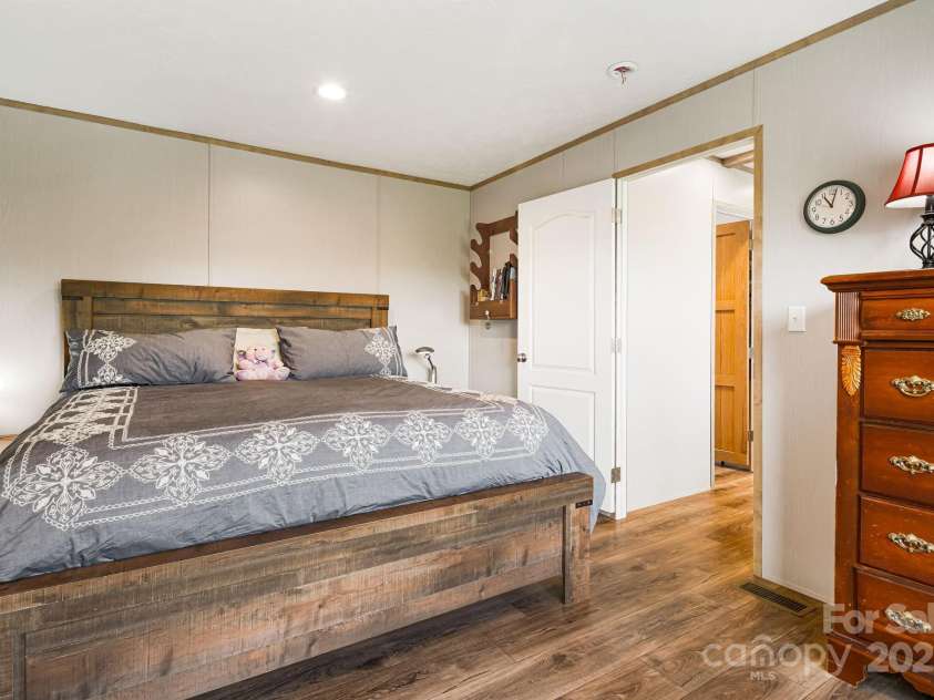 410 Fork Mountain Road, Bakersville, NC 28705.  MLS# CAR4264670, YatesRealty ID 14631. 