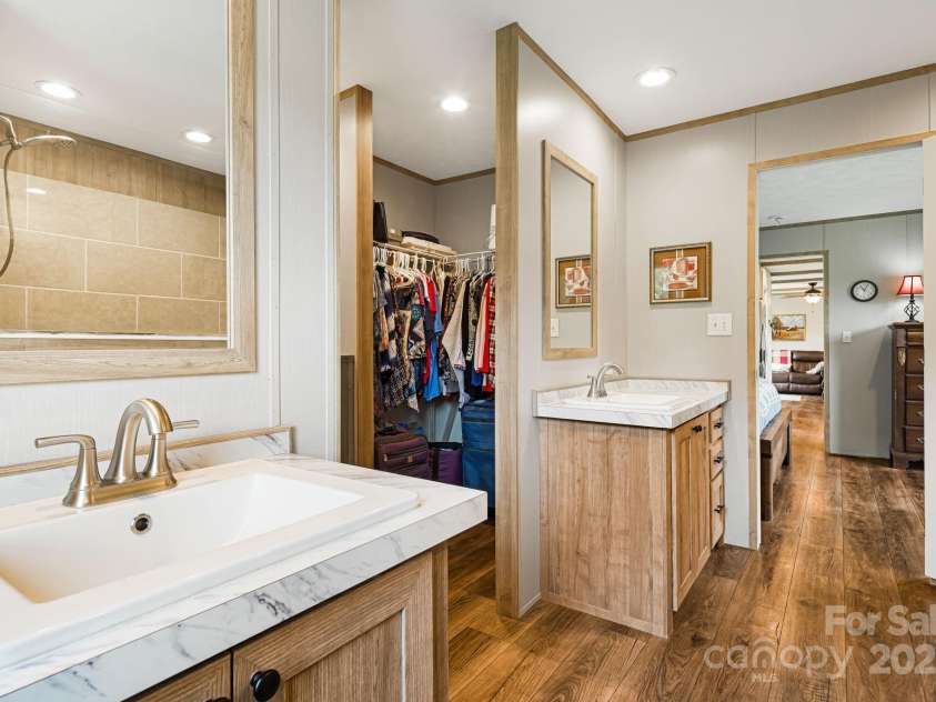 410 Fork Mountain Road, Bakersville, NC 28705.  MLS# CAR4264670, YatesRealty ID 14631. 