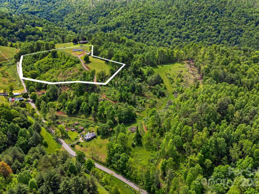 410 Fork Mountain Road, Bakersville, NC 28705.  MLS# CAR4264670, YatesRealty ID 14631. 