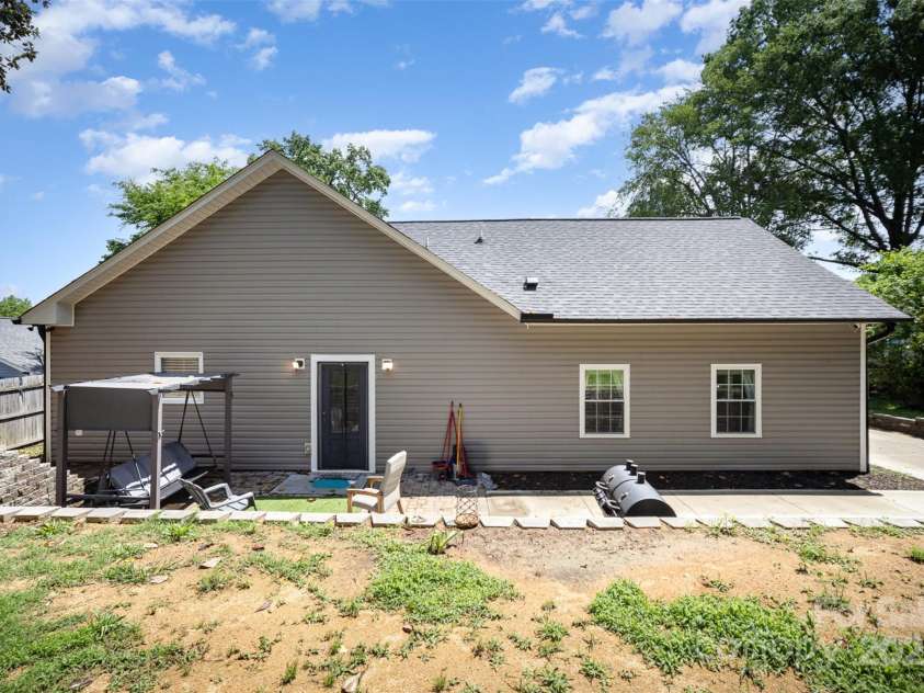 131 Swink Street, Concord, NC 28027.  MLS# CAR4257888, YatesRealty ID 14632. 
