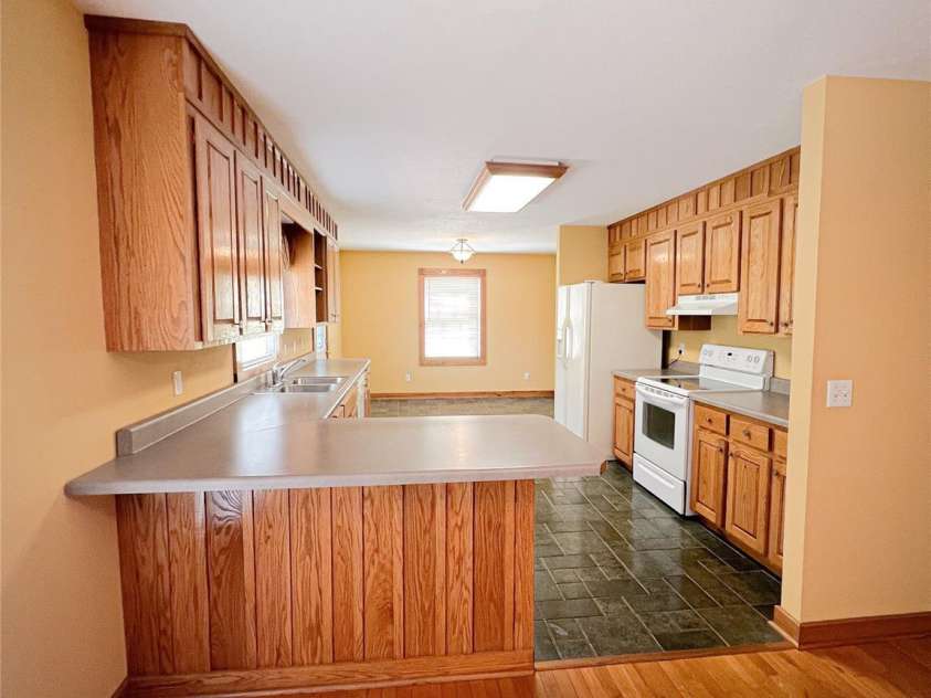 660 Halltown Road, Spruce Pine, NC 28777.  MLS# CAR4262681, YatesRealty ID 14635. 