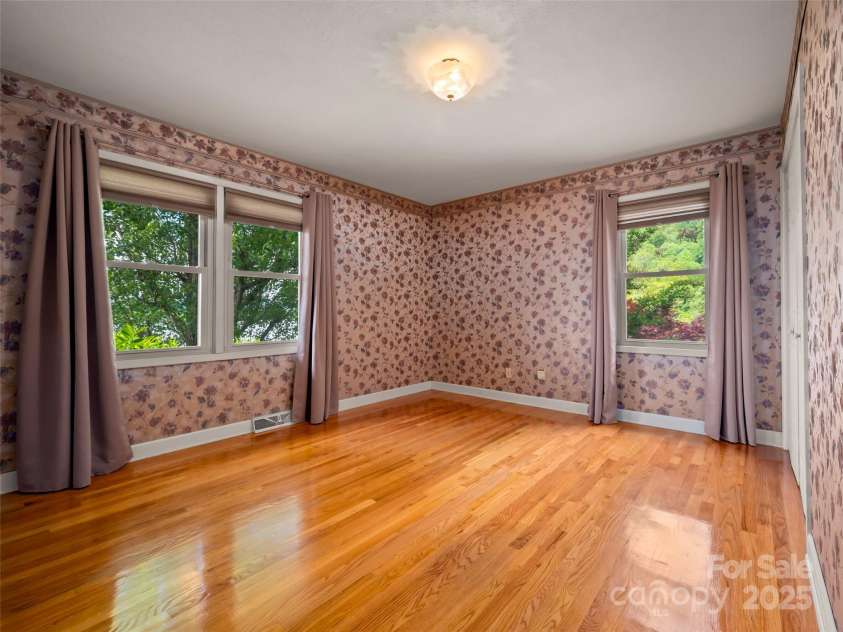 418 Mountain Page Road, Saluda, NC 28773.  MLS# CAR4315748, YatesRealty ID 14636. 