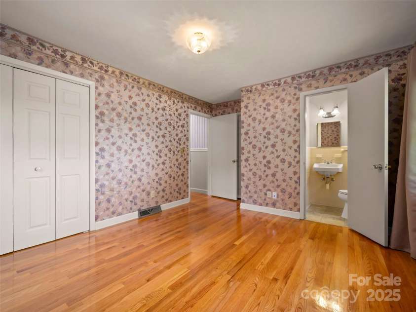 418 Mountain Page Road, Saluda, NC 28773.  MLS# CAR4315748, YatesRealty ID 14636. 