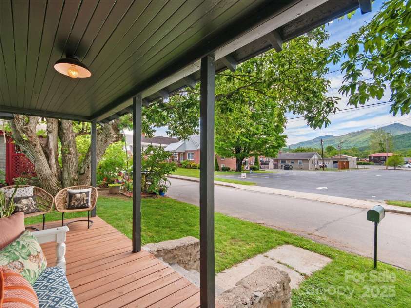 291 Camelot Drive, Waynesville, NC 28786.  MLS# CAR4262890, YatesRealty ID 14637. 