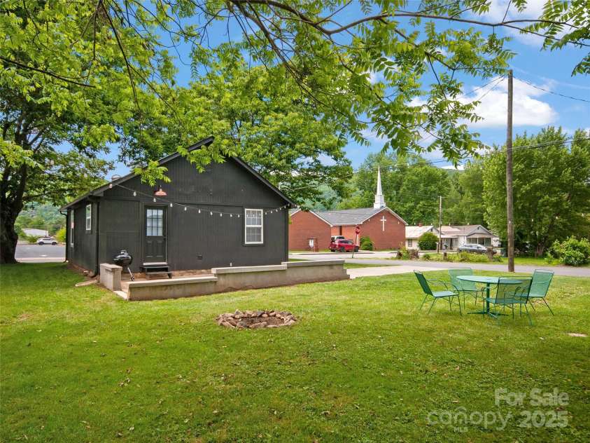 291 Camelot Drive, Waynesville, NC 28786.  MLS# CAR4262890, YatesRealty ID 14637. 