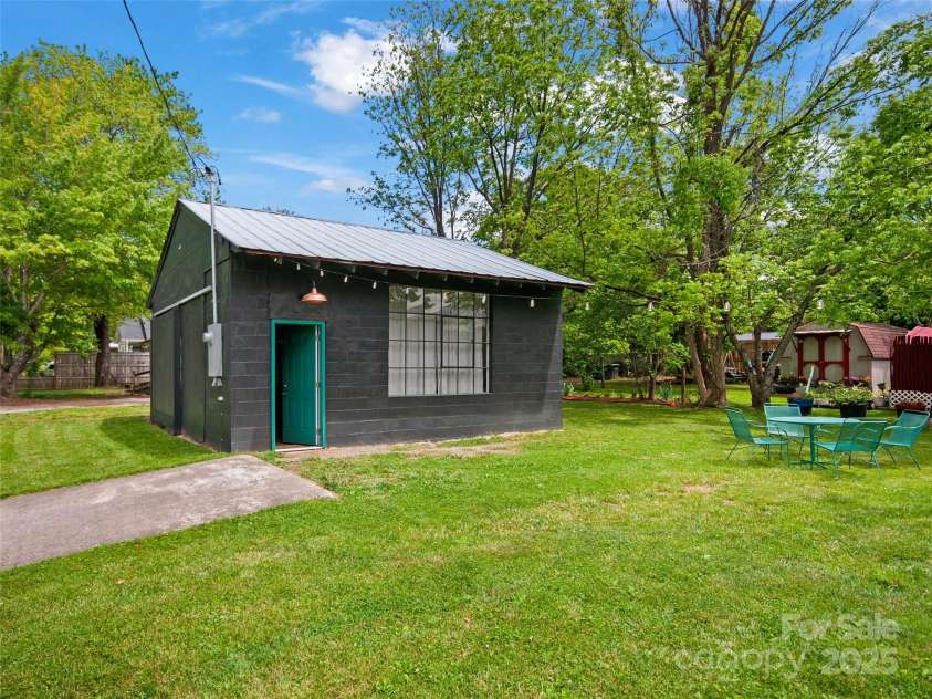 291 Camelot Drive, Waynesville, NC 28786.  MLS# CAR4262890, YatesRealty ID 14637. 