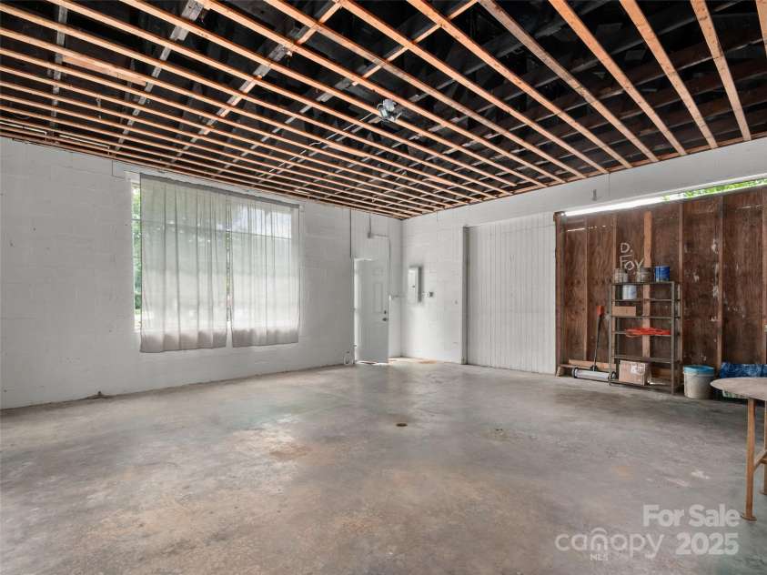 291 Camelot Drive, Waynesville, NC 28786.  MLS# CAR4262890, YatesRealty ID 14637. 