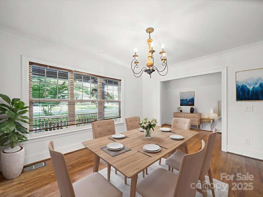 1009 Leigh Avenue, Charlotte, NC 28205.  MLS# CAR4244317, YatesRealty ID 14639. 