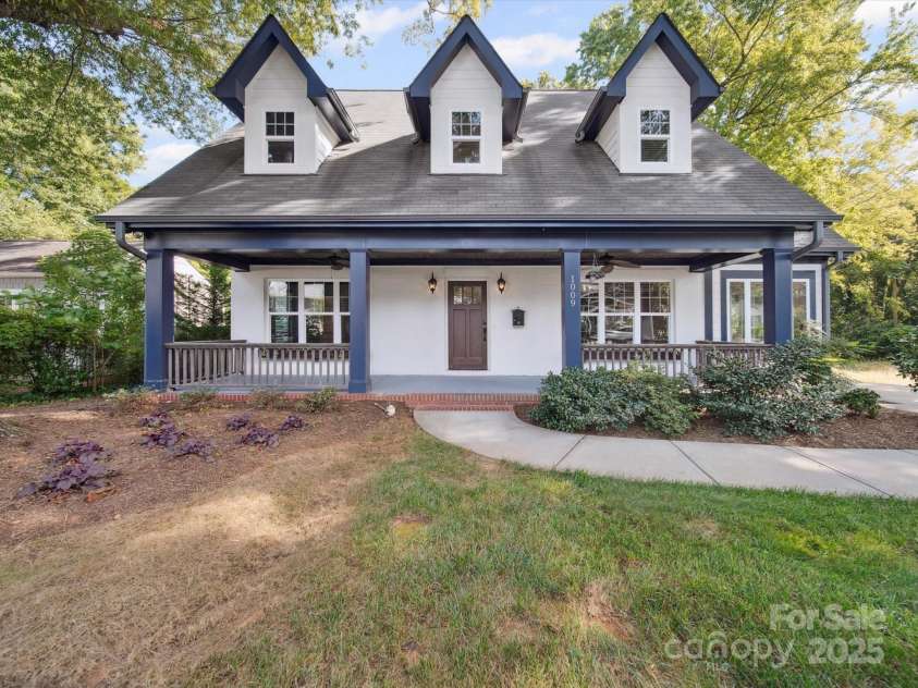 1009 Leigh Avenue, Charlotte, NC 28205.  MLS# CAR4244317, YatesRealty ID 14639. 