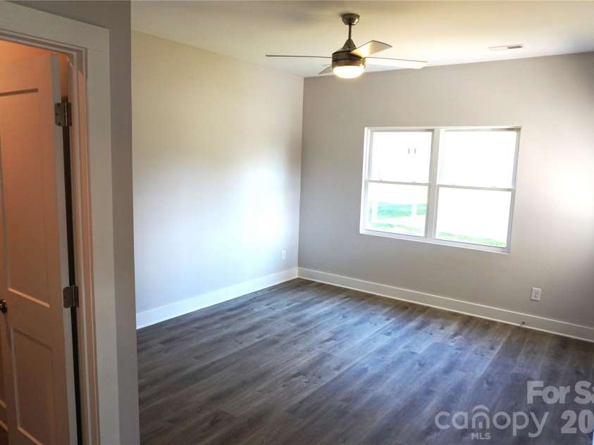 132 Glenn Avenue, Kannapolis, NC 28081.  MLS# CAR4343925, YatesRealty ID 1464. 