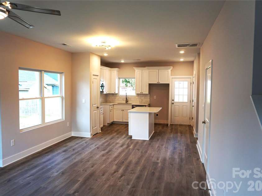 132 Glenn Avenue, Kannapolis, NC 28081.  MLS# CAR4343925, YatesRealty ID 1464. 